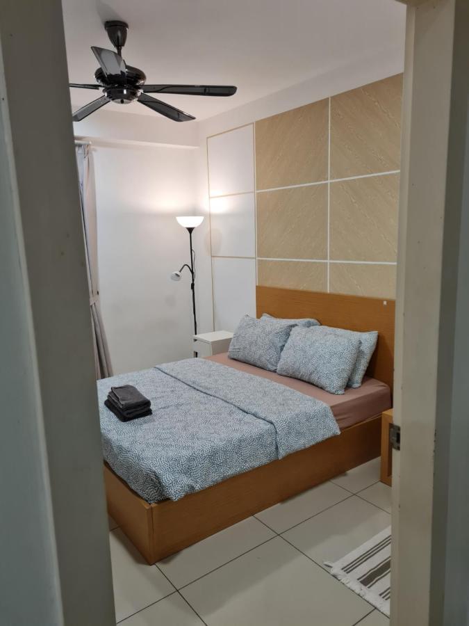 Lovely 3-Bedroom Serviced Apartment @ Cyberjaya Buitenkant foto